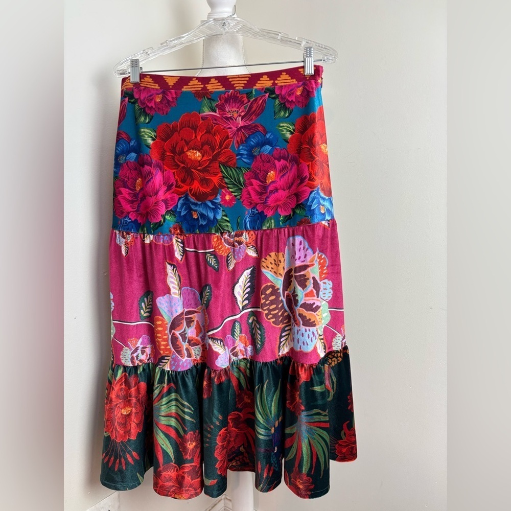 FARM Rio Drea Tiered Velvet Midi Skirt Size Medium - Picture 8 of 15